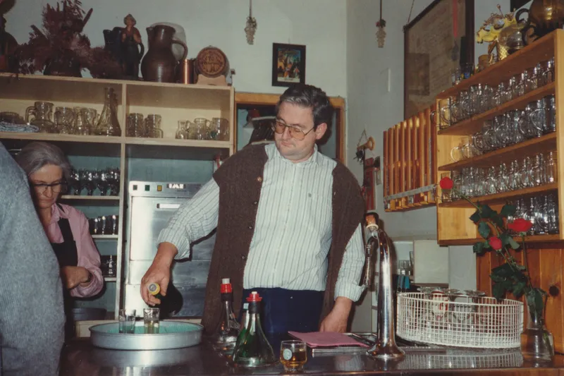 Schmuckenschlager in der Ausschank